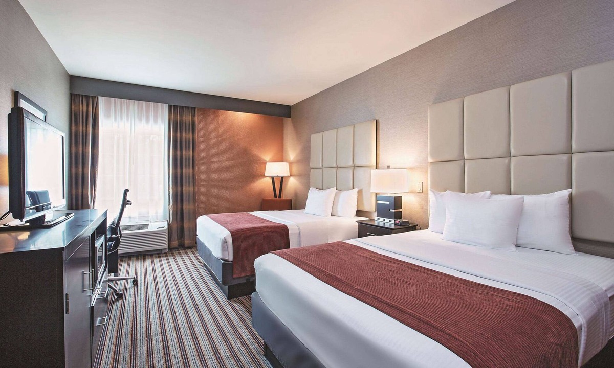 Harrisburg Hotel | La Quinta Inn & Suites by Wyndham Harrisburg-Hershey