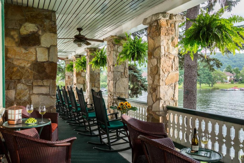 McHenry Bed & Breakfast | Lake Pointe Inn