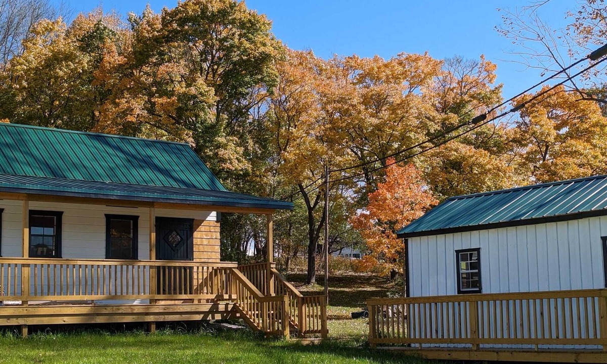Black Creek Cabin | Lake View Tiny Homes - Pontoon and/or Slip Available