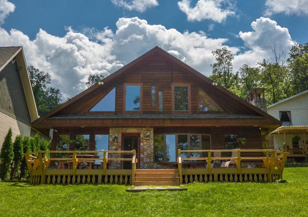 Thayerville House | Lake View