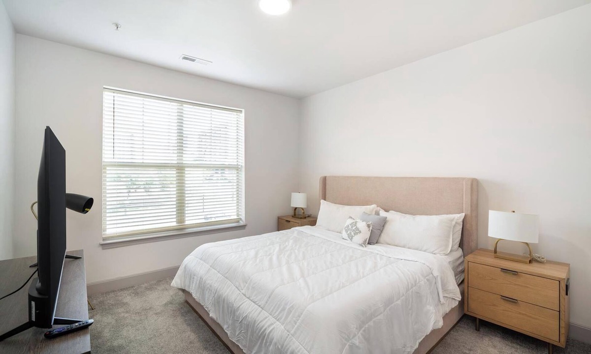 Corryville Apartment | Landing | Incredible 1BD, Gym, Clubhouse