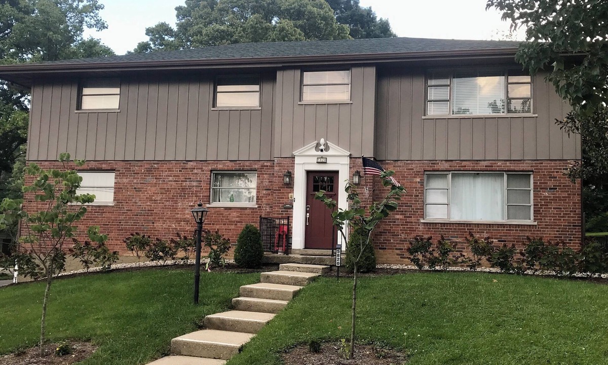 Mount Airy Apartment | Large 3 BR On Quiet Street. Perfect For Families!
