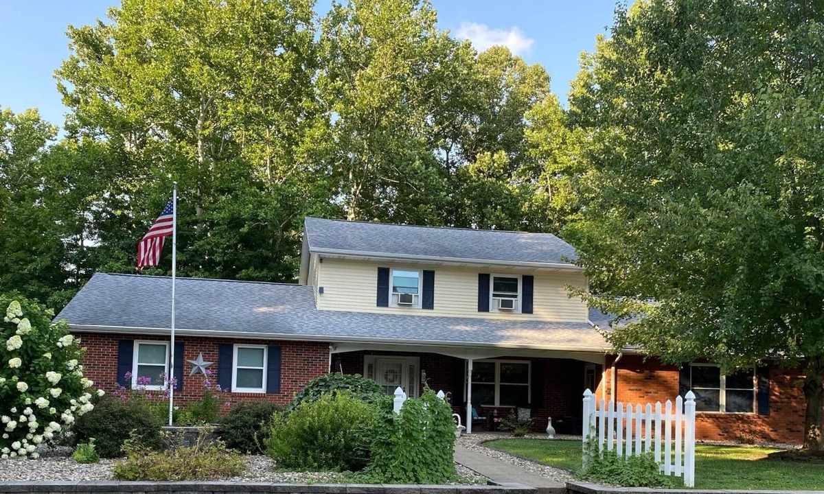 Stockport House | Large Home in Southeast, Ohio