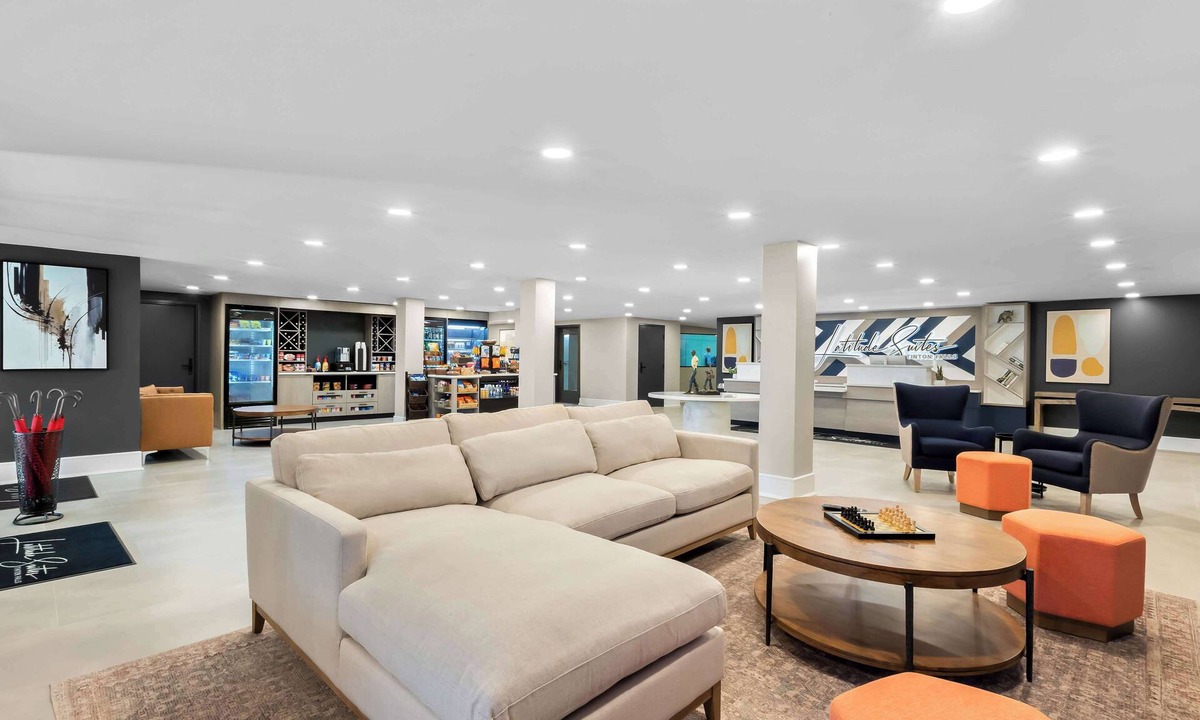 Tinton Falls Hotel | Latitude Suites Tinton Falls Eatontown/BW Premier Collection