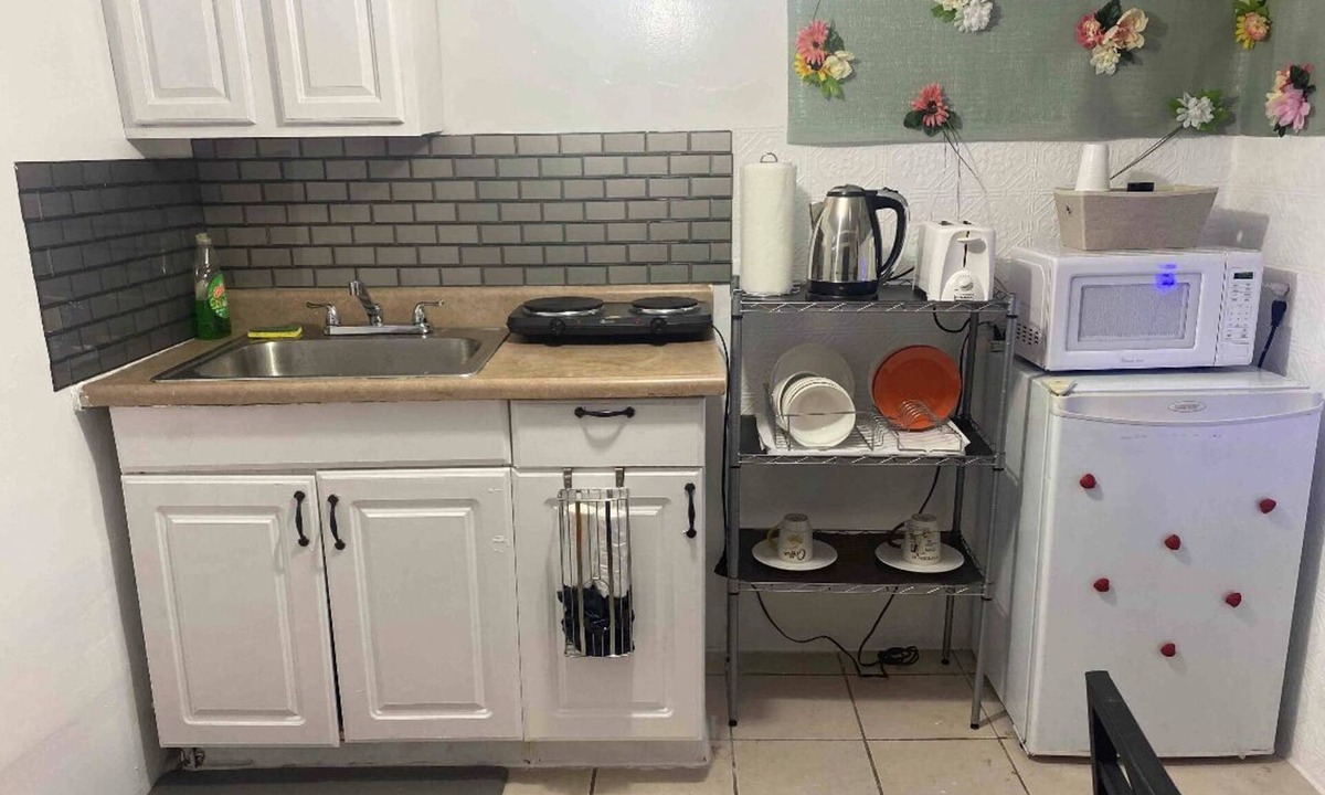 Belmont Apartment | Lovely 2-Bedroom Apt w/Mini Gym