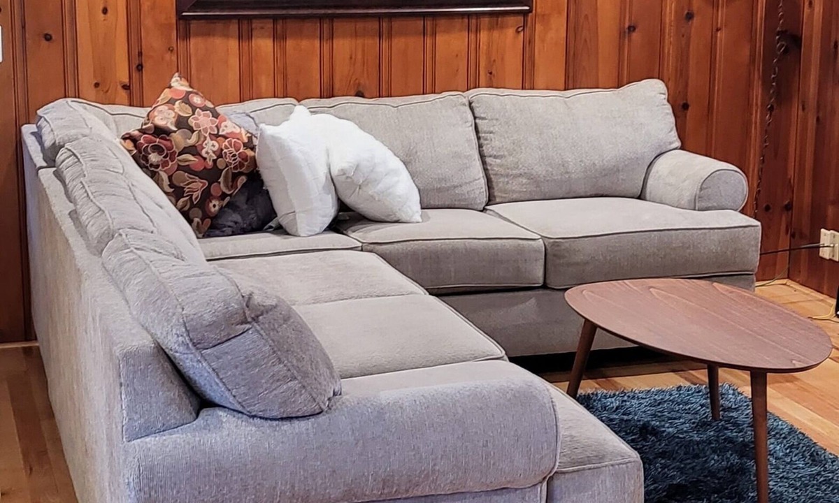 Lucas House | Lucas Mansfield Area Cozy Brick & Wood On 6 Acres