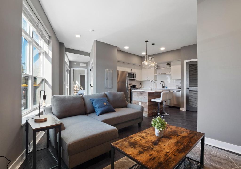 Ohio City Apartment | Luxury Condo 10 Minutes from First Energy Stadium B3
