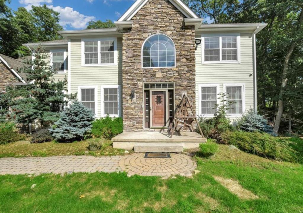 Town of Tuxedo House | Luxury Country Home w. Sauna! Next Door to Fair