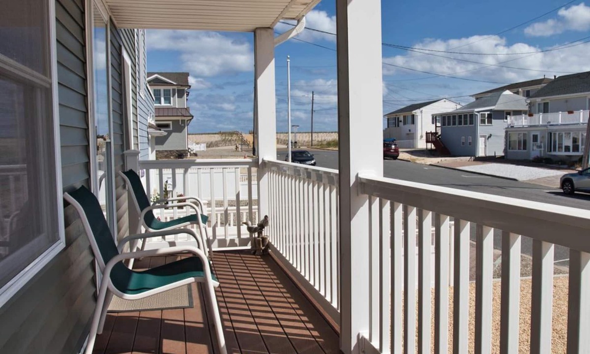 Ortley Beach House | Luxury Lavallette beach block home steps from ocean! Sleeps 13