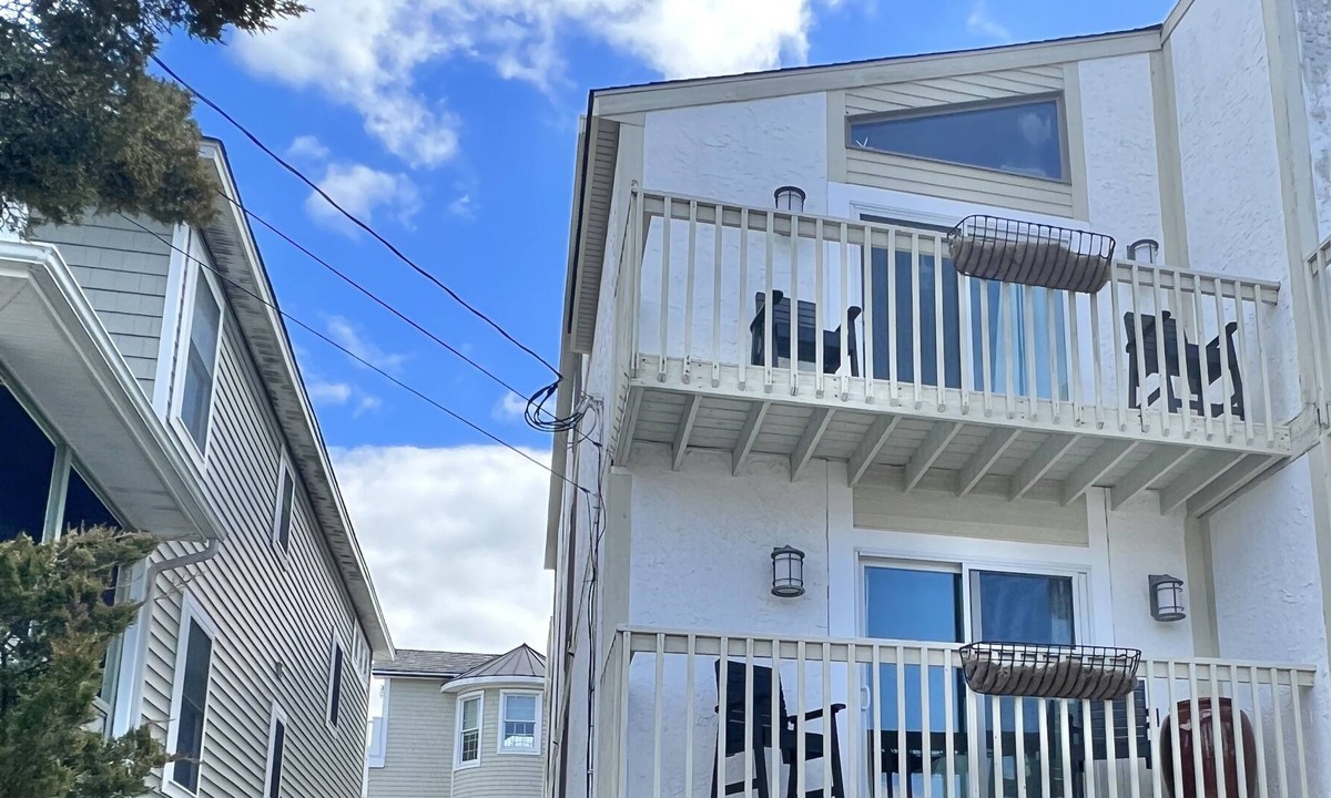 Townsend's Inlet House | Magnificent Beachblock Townhouse!