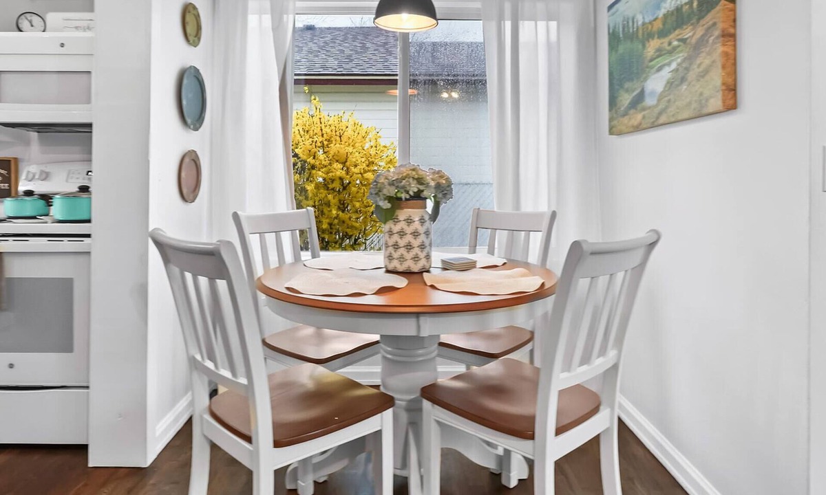 Star House | Main St. Cottage🏠heart of downtown✈️30min to BOI