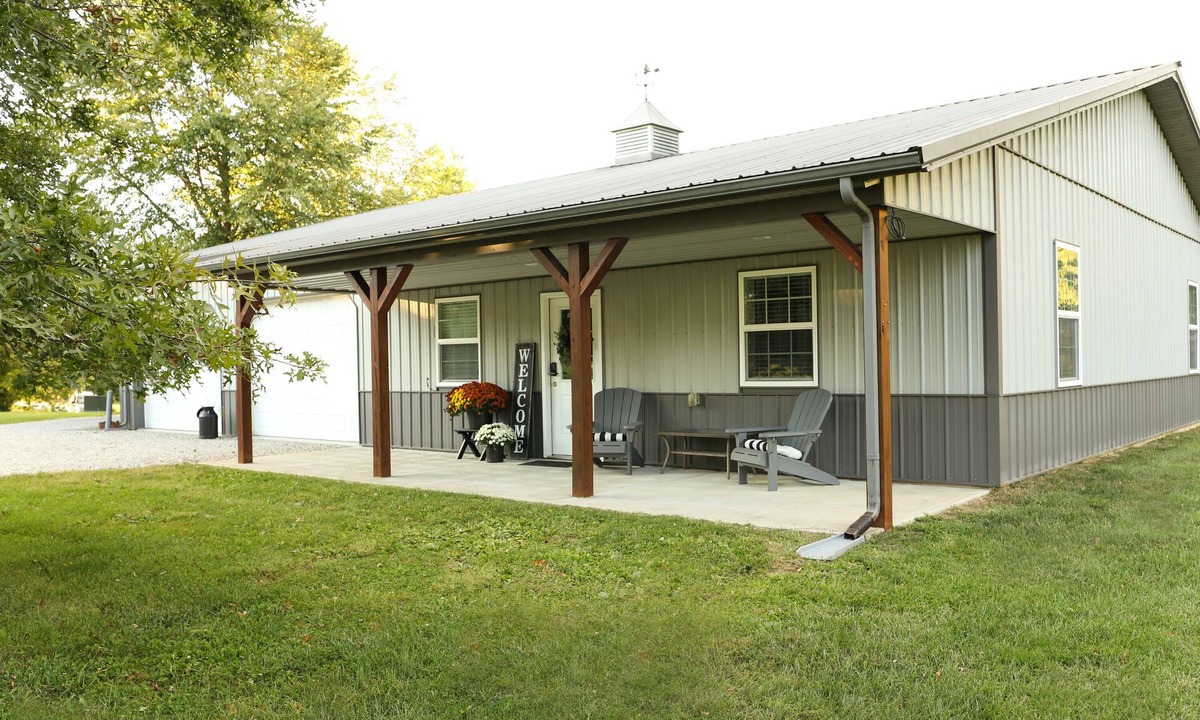 Pierceville House | Maple Lawn | 2 Bed, 1.5 Bath