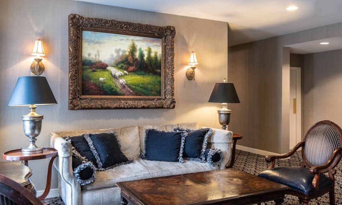 Historic District Hotel | Maryland Inn 2 Doubles, Pet-Friendly, 2 Units