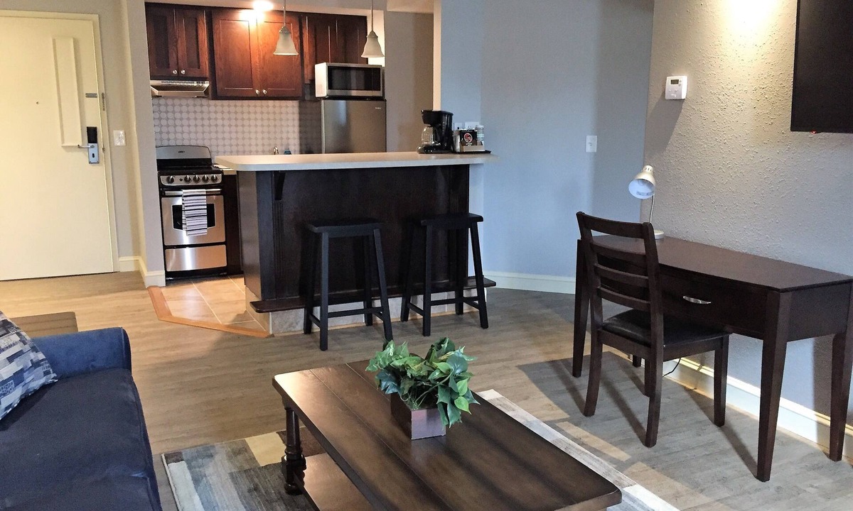 Ripley Hotel | McCoy's Inn