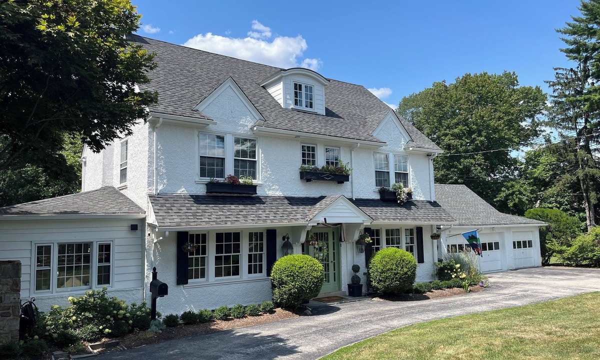 Haverford House | Merion Golf Course Stunner! Perfect for Fall College Visit!