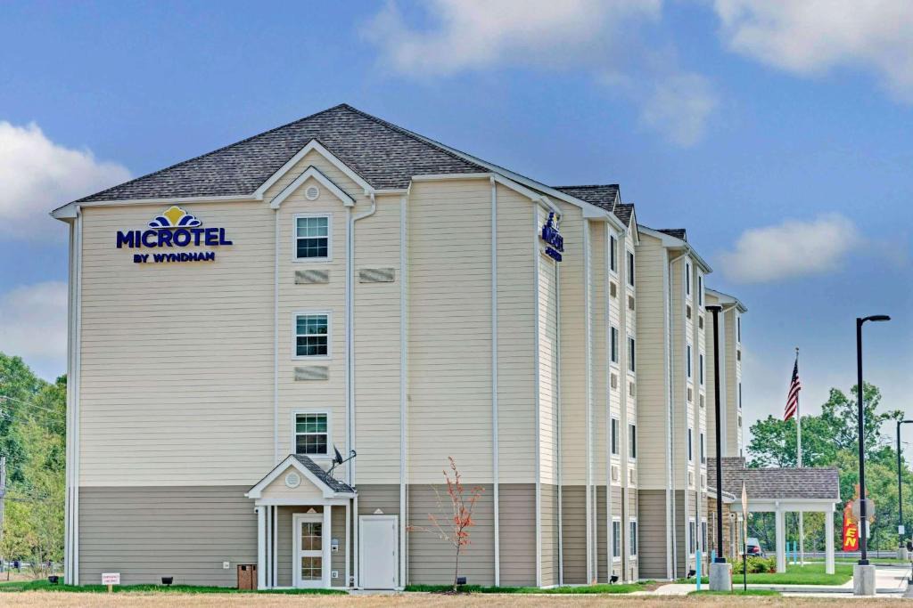 Ridley Park Hotel | Microtel Inn & Suites by Wyndham Philadelphia Airport Ridley Park