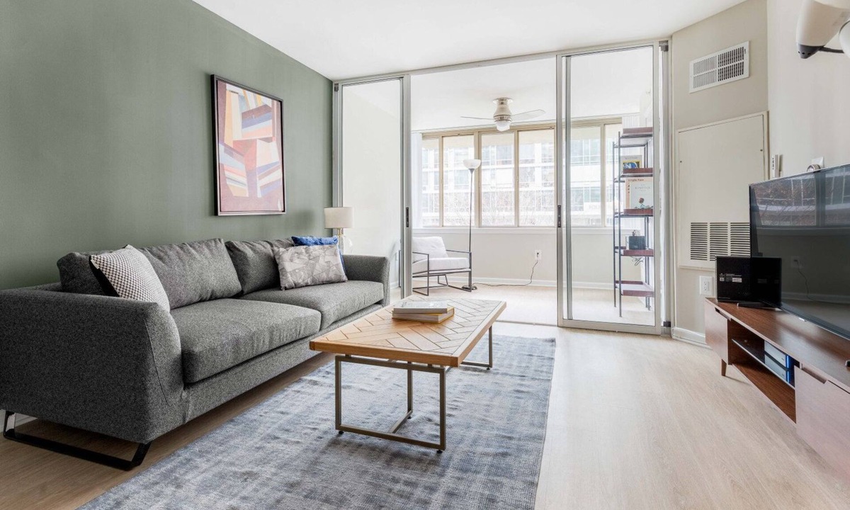Chinatown Apartment | Mod Mount Vernon 1BR w/Gym, Pool, W/D, nr. Chinatown, by Blueground