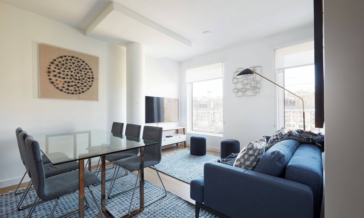 Hoboken Apartment | Modern 3 BR loft -shared deck - gym - mins to NYC