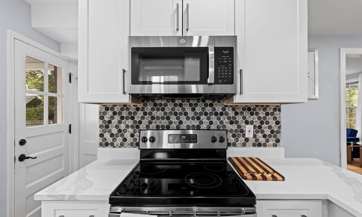 Silver Spring House | Modern 5-BR, Walk to Downtown Silver Spring, METRO
