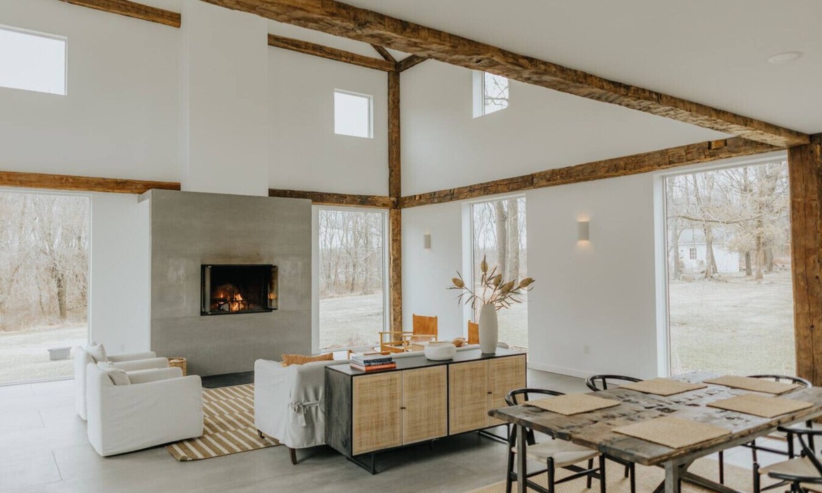 Hyde Park House | Modern Converted Barn with Hot Tub!