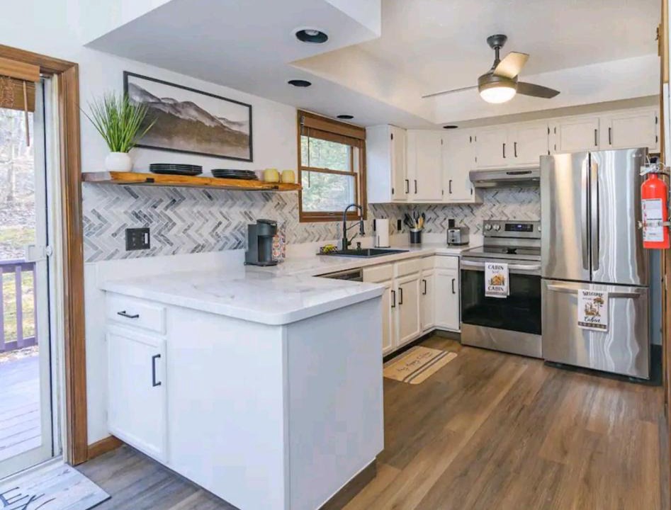 East Stroudsburg Cabin | Modern Cozy Cabin in the Poconos Mountains Bushkill Falls