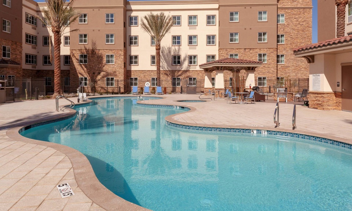 Gilbert Condo | Modern Suite in Phoenix Area | Outdoor Pool