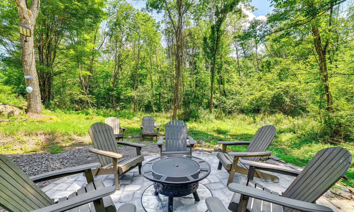 Unadilla Cabin | Modern Unadilla Retreat w/Decks & Gas Grill!