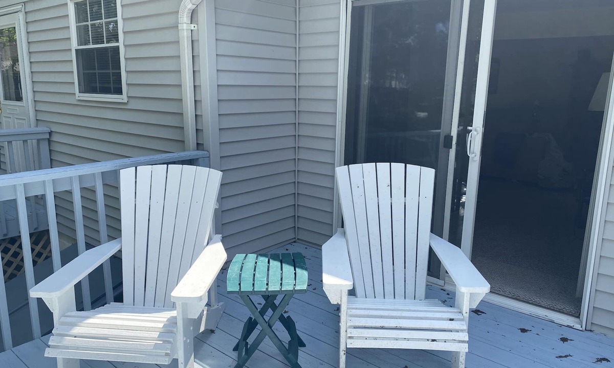 Osbornsville House | Monthly Summer Rental Home - beach passes included!