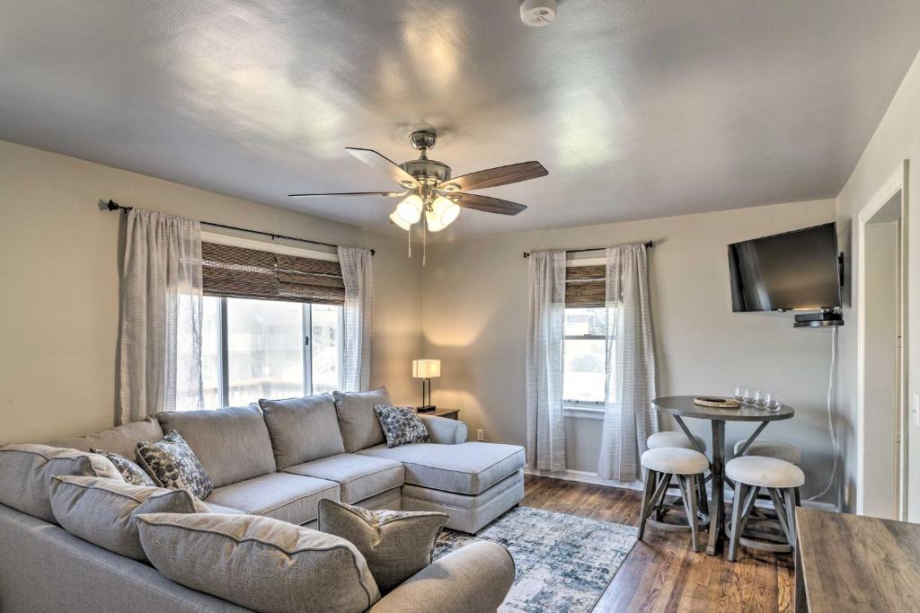 Morgantown House | Morgantown Home with Patio Near WVU Football!