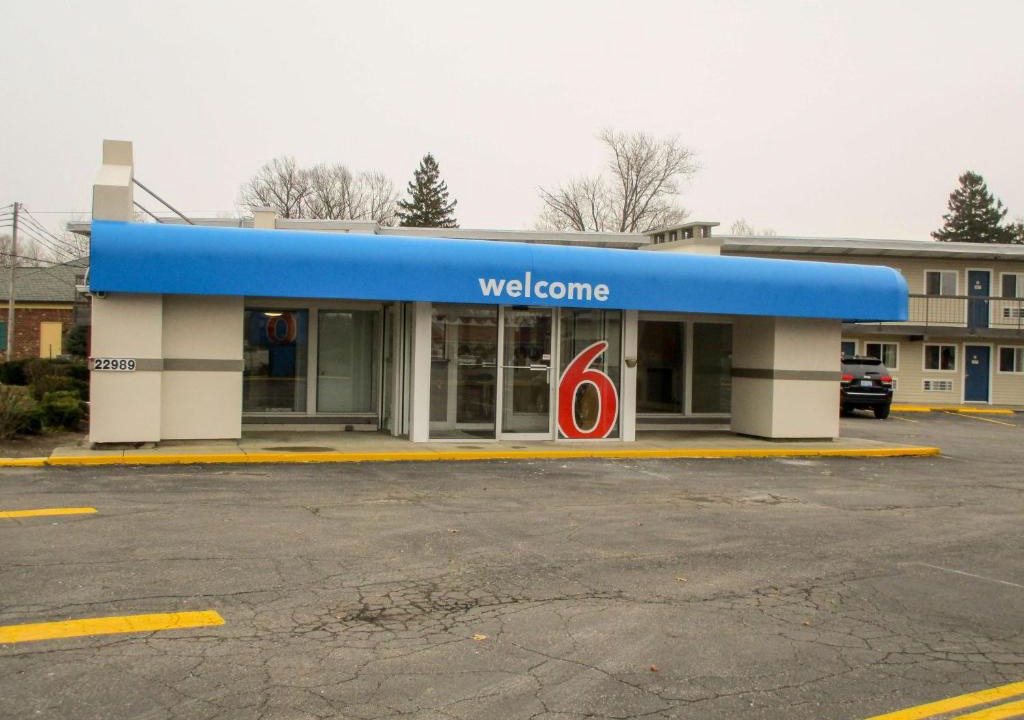North Olmsted Hotel | Motel 6-North Olmsted, OH - Cleveland
