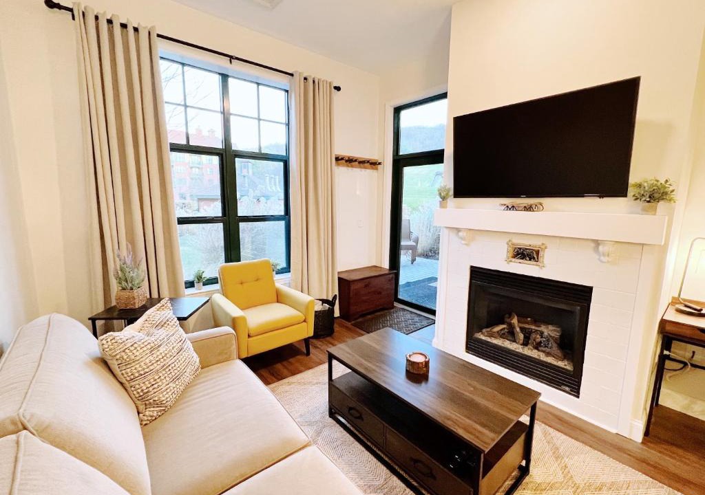 Vernon Apartment | Mountain Creek Resort at Appalachian Hotel - Pool & Hot Tub