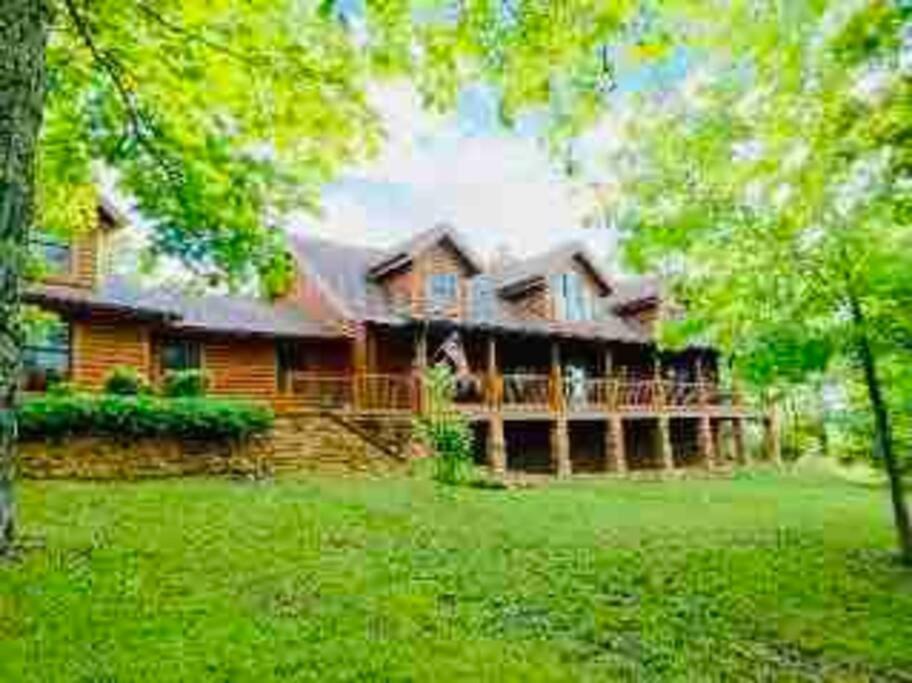 Cotter House | Mountain Home overlooking the valley/White River
