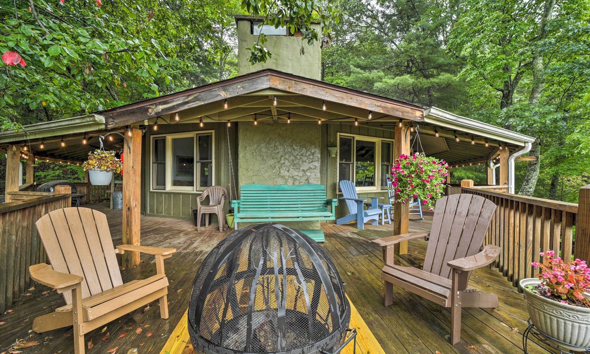 Sky Valley Cabin | Mountain Resort Home w/Views, By Sky Valley Golf!