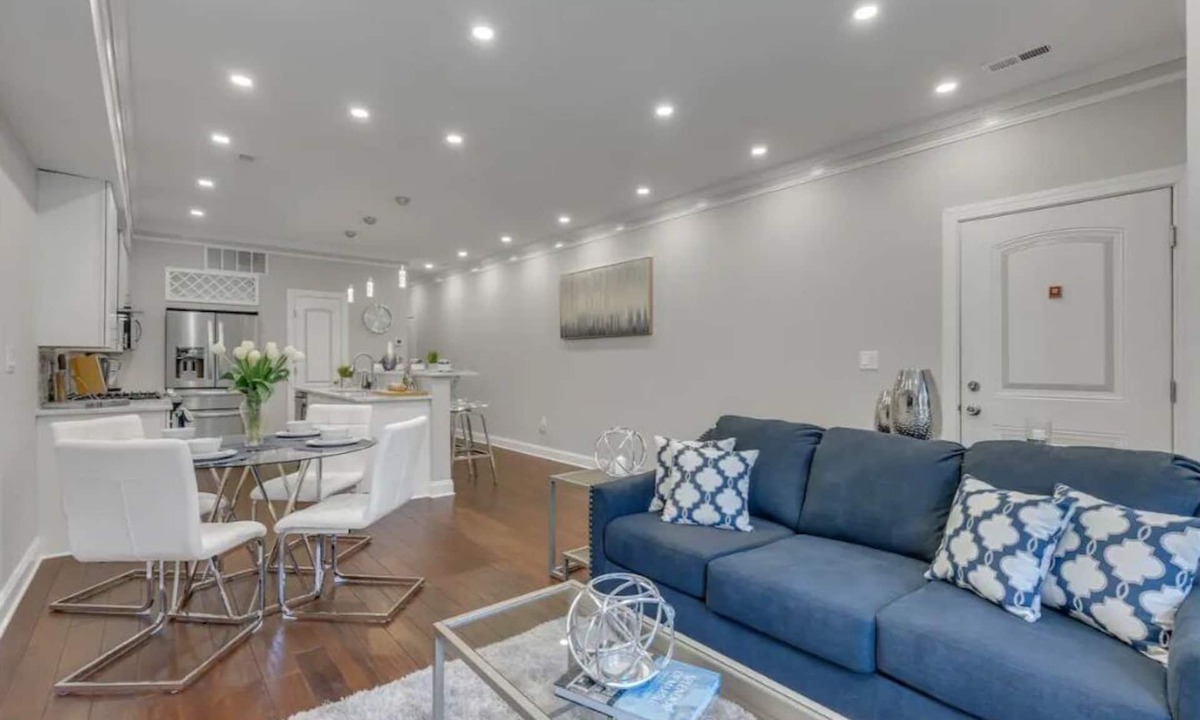 Near Northeast Bed & Breakfast | "Nations Capitol Comfort - Your Corporate Quintessential Stay"