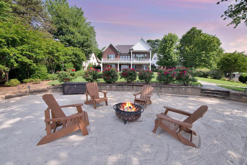 Sherrills Ford House | Nautical Ridge by Stay Lake Norman