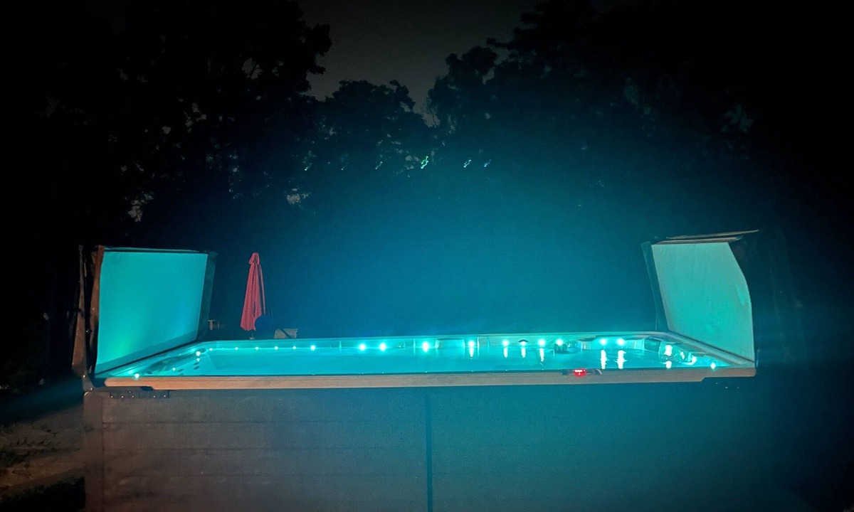 Goshen House | New 5 Bedrm/3bath + Swim Spa & Huge Outdoor Space