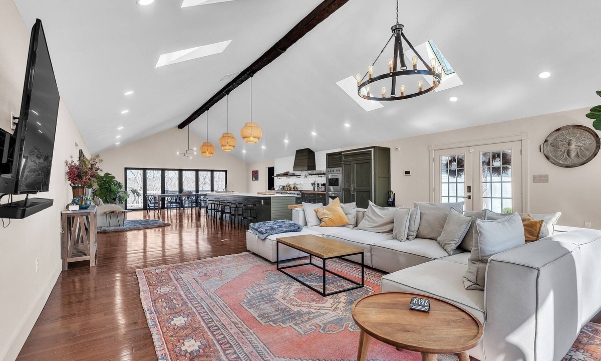 Falling Waters House | NEW! Bell Haven 4-Bedroom Home with Pool