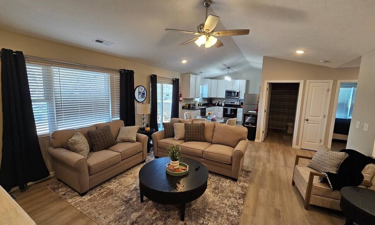Trenton House | New Construction 4 Bedroom Ranch in Trenton