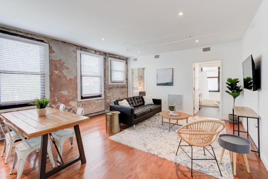 South Main Historic District Apartment | New Downtown Loft Style Apartment Above Restaurant