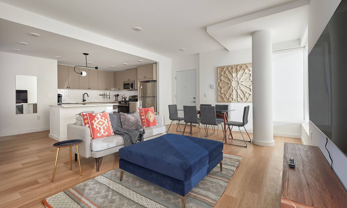 Hoboken Apartment | NEW Fab 4 BR - outdoor deck - gym - mins to NYC