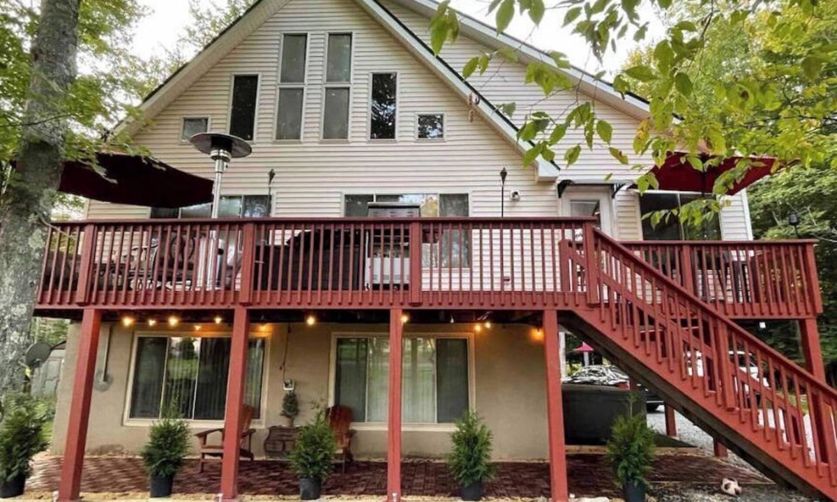 Lake Ariel House | New: Poconos Spacious Paradise in The Hideout