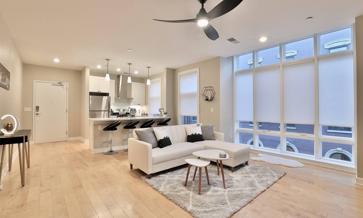 Over-the-Rhine Condo | *New* XquisiteMidCenturyM0d~ Condo *OTR* w/Parking