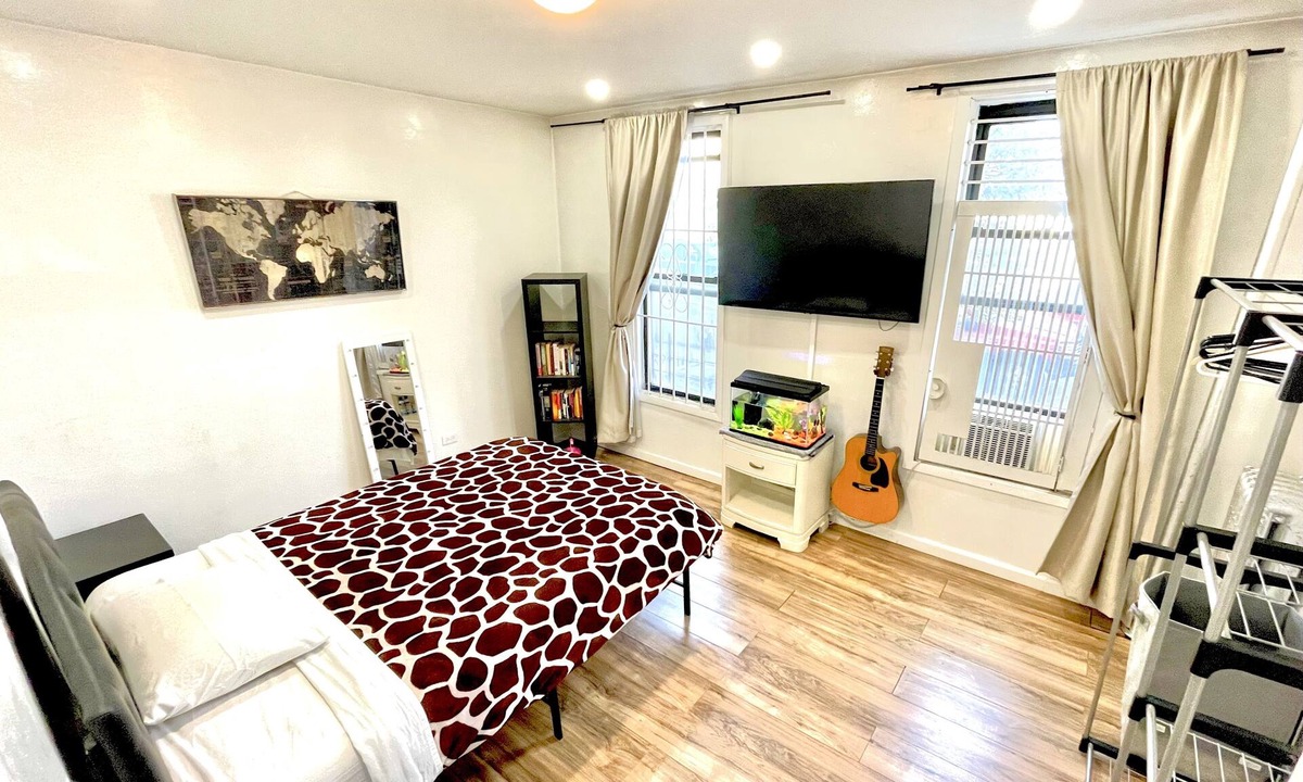 Weehawken Apartment | Nice 2 bedrooms APT 10 minutes to Times Square