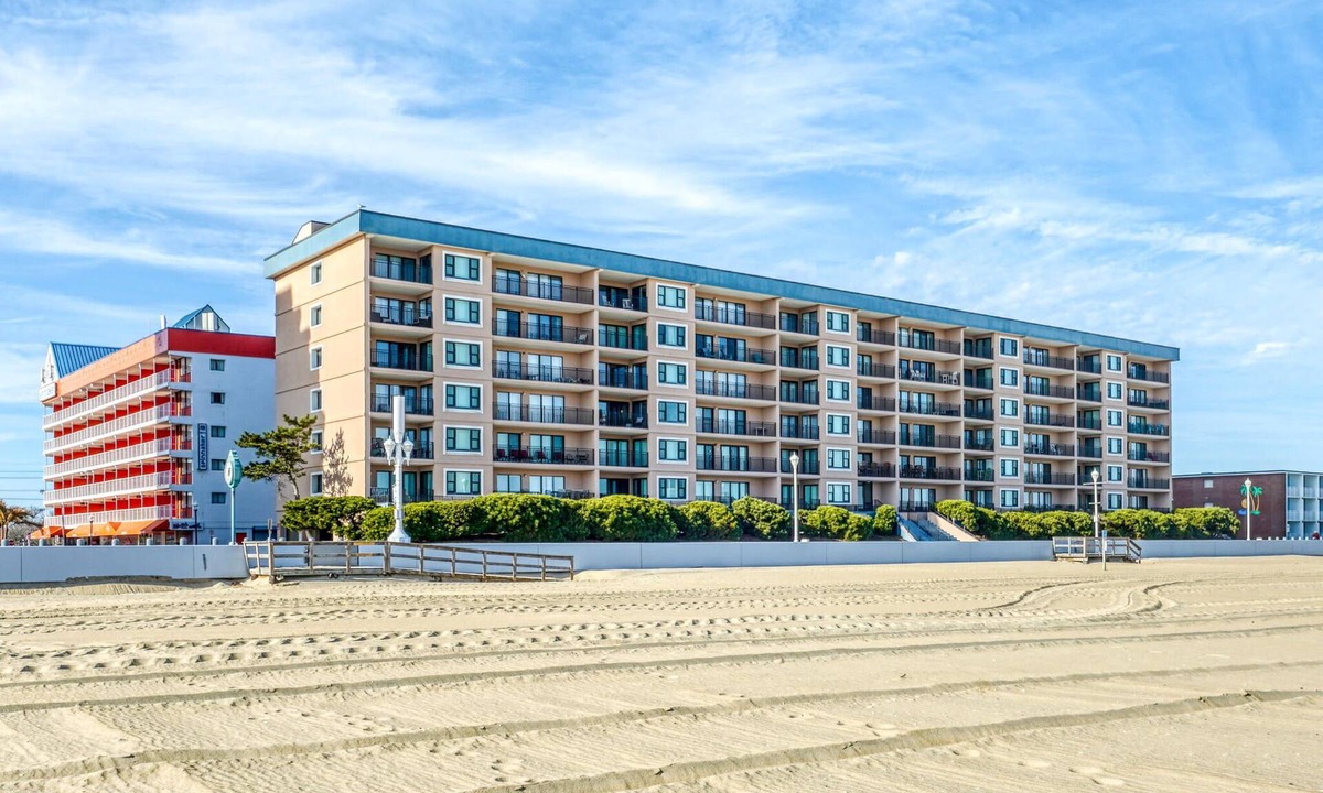 Ocean City Condo | Ocean Hideaway 207-Oceanfront 18th St, Free WiFi, Elev, W/D, AC