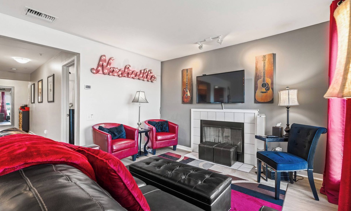 North Capitol Condo | ❤️OF DOWNTOWN NASHVILLE/On the RIVER/2 KNG BDS/2 BA/Broadway/Honky Tonks🎸/POOL