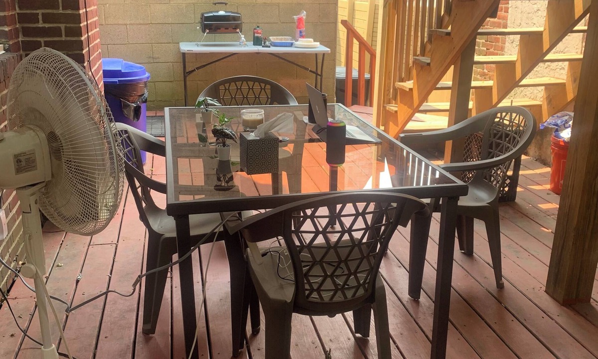 Chester House | One block from Widener University, 1/2 mile from Chester- crozer medical ctr.n