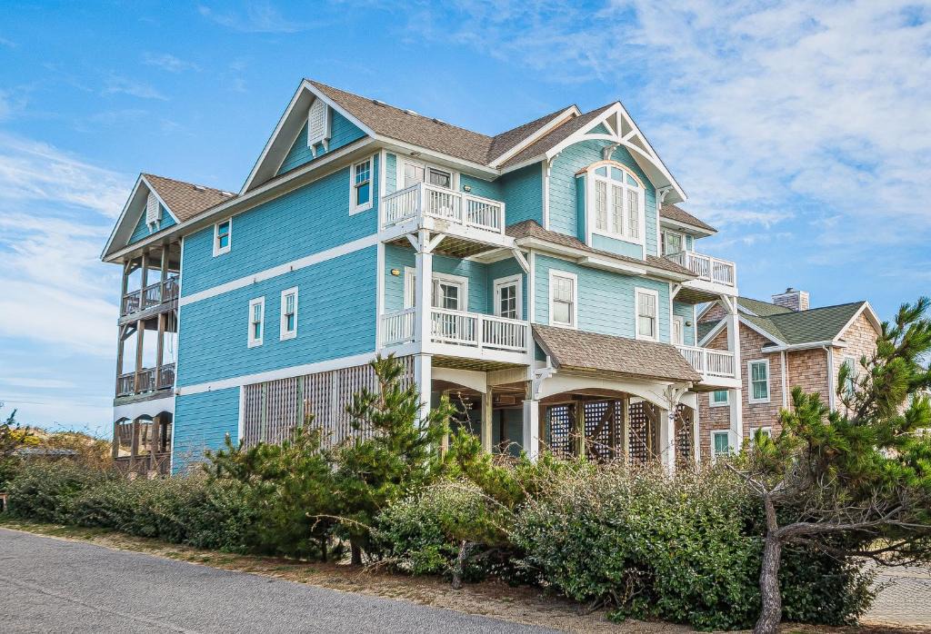 South Nags Head House | Outside-In