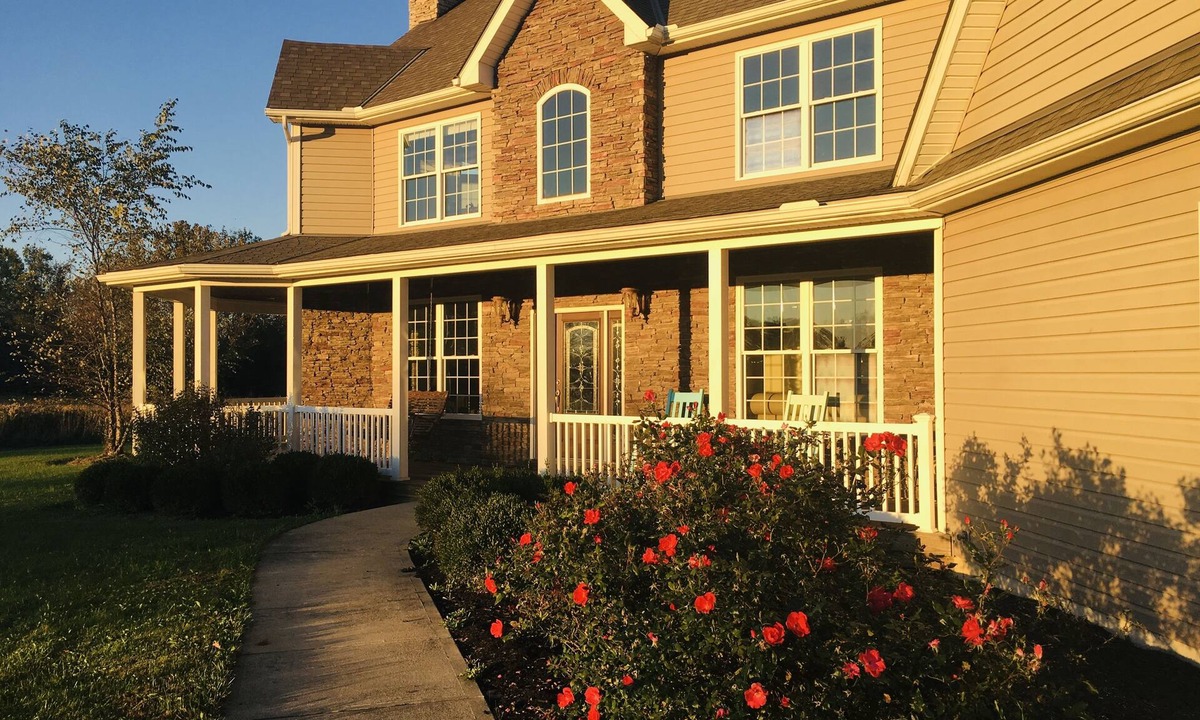 Sardinia House | Peaceful Country Retreat 20 acres Private Pond