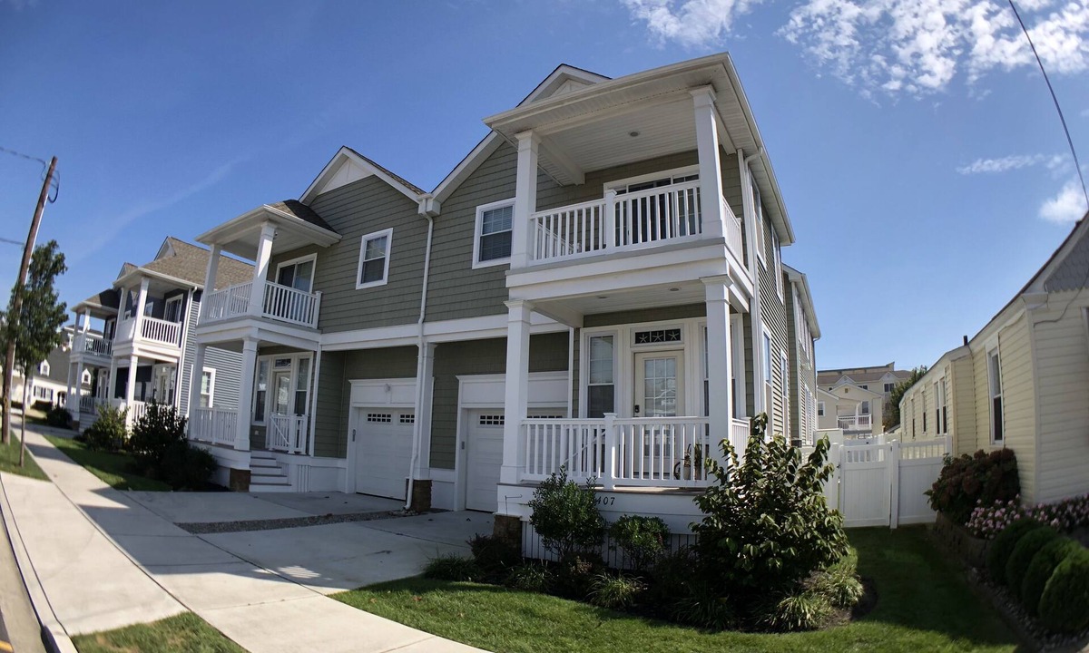 Cape May - Wildwood House | Pet Friendly! 2 Blocks to the Best of the Beach and Boardwalk!