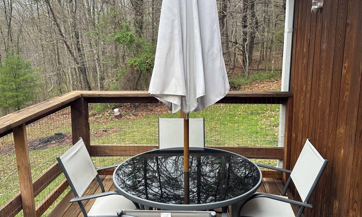 True Cabin | Pipestem, Sandstone Falls, NRG, Hinton
